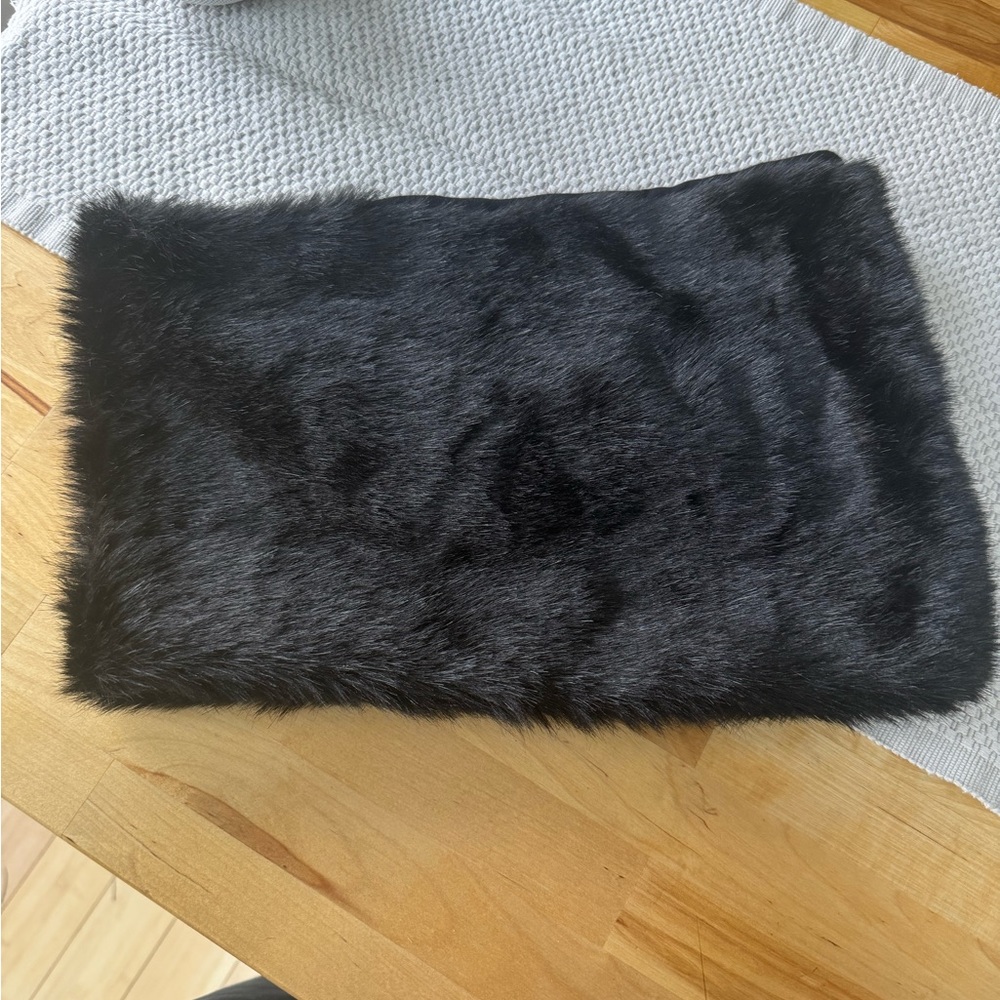 Old navy fur neck gator